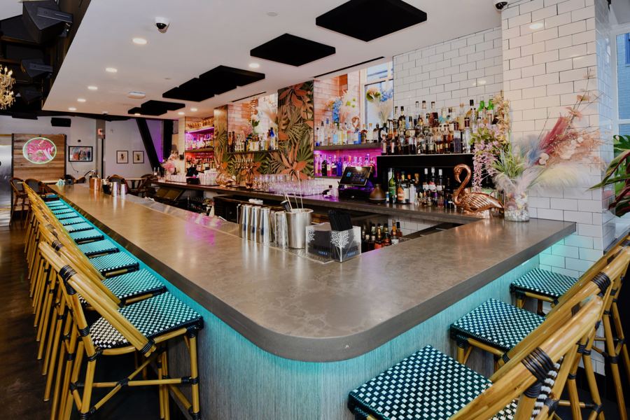Pearl Restaurant bar